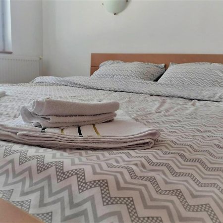 Ballet Apartament Skopje Luaran gambar